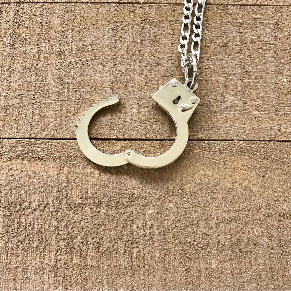 🆕3D Handcuffs Pendant Necklace Large Stainless Steel